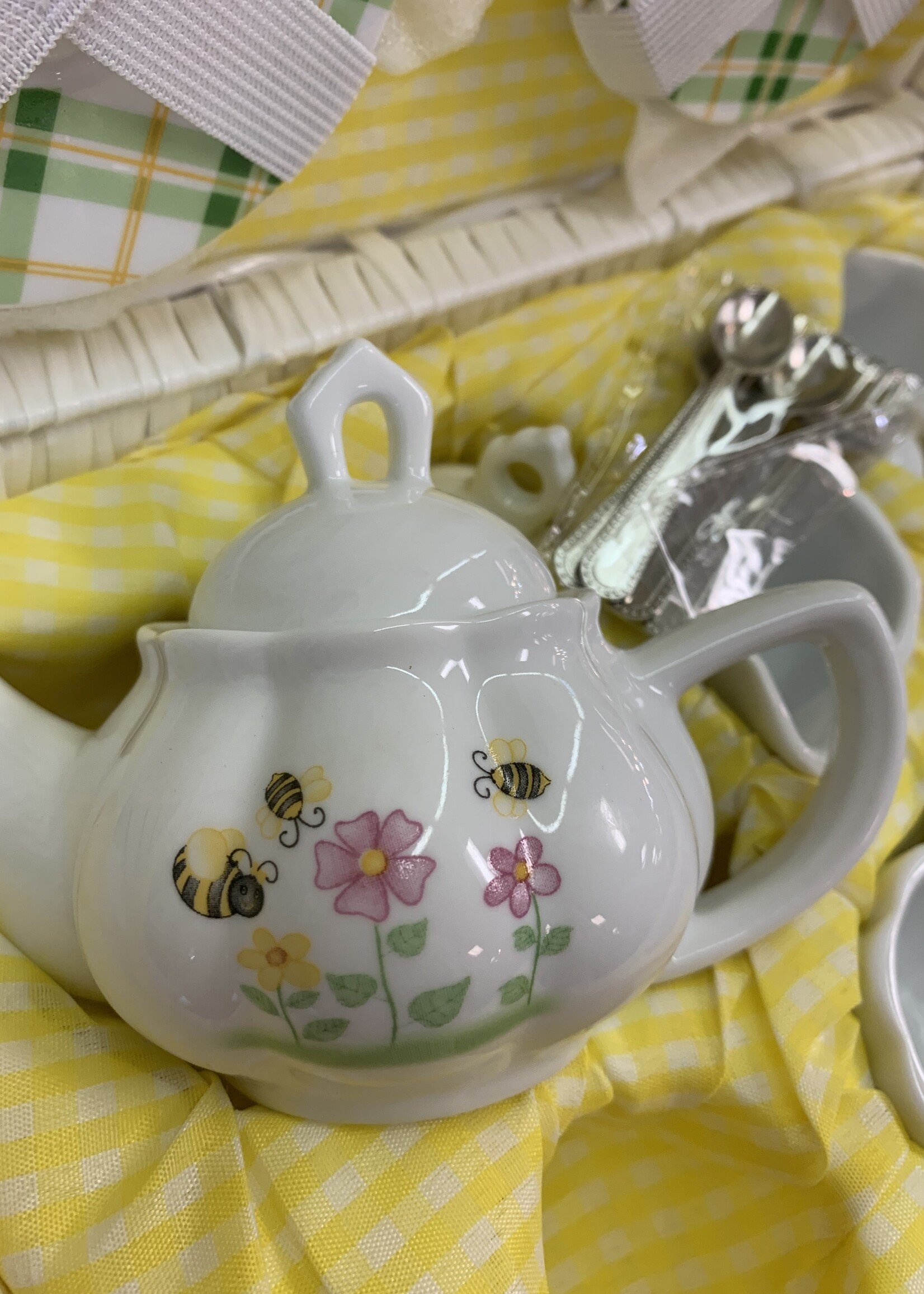 CHILDREN'S BEE BUZZ CERAMIC TEA SET