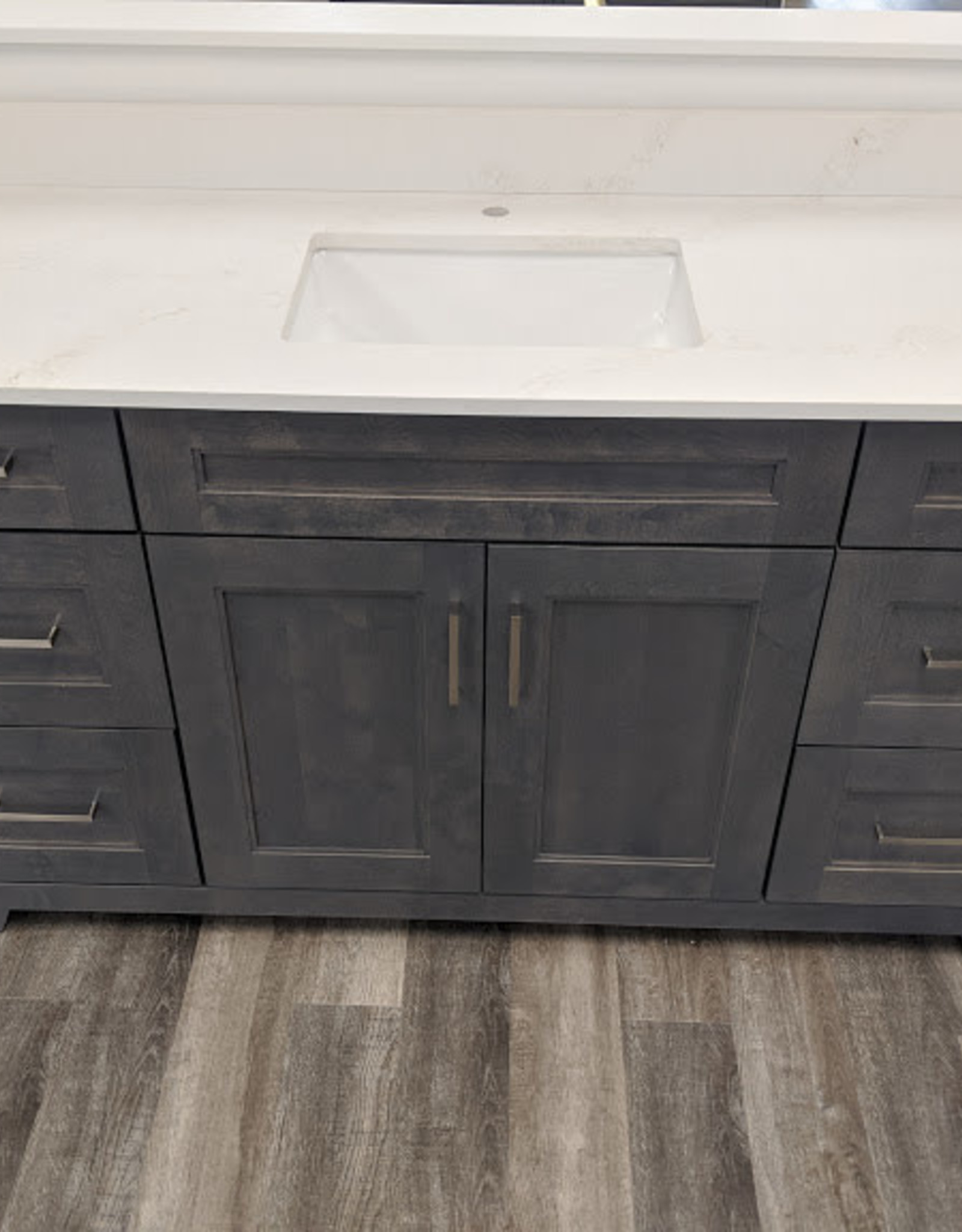 Classic Brand 60" Single Bowl Vanity w Quartz Top and Sink