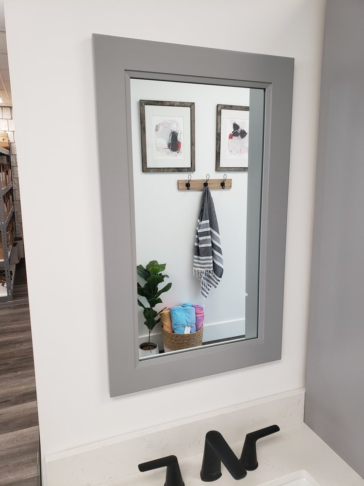 Classic Brand Cabinetry Classic Brand Cabinetry 20" x 32" Vanity Mirror