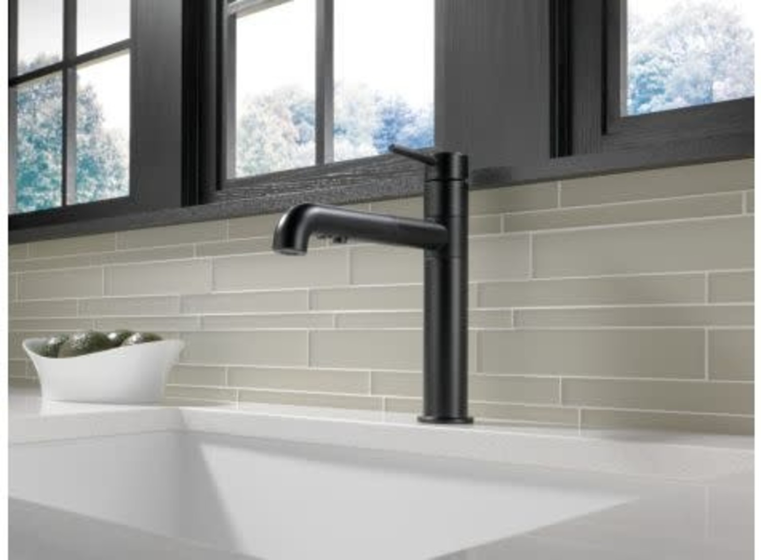 Delta Trinsic Pull Out Kitchen Faucet