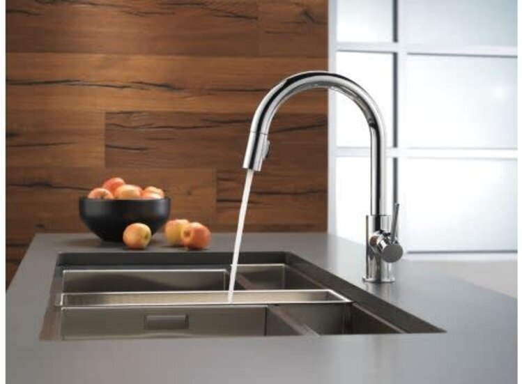 Delta Trinsic Pull DOWN Kitchen Faucet