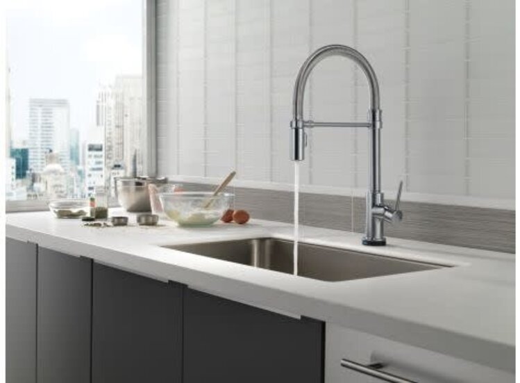 Delta Trinsic Pro Kitchen Faucet w Touch
