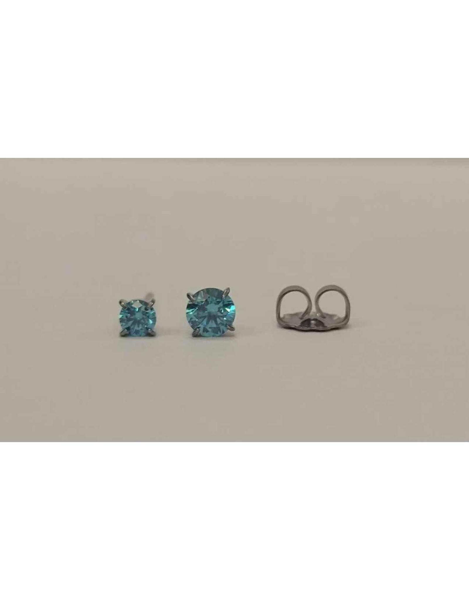 Boucle d'oreille à Papillon Griffée Titanium