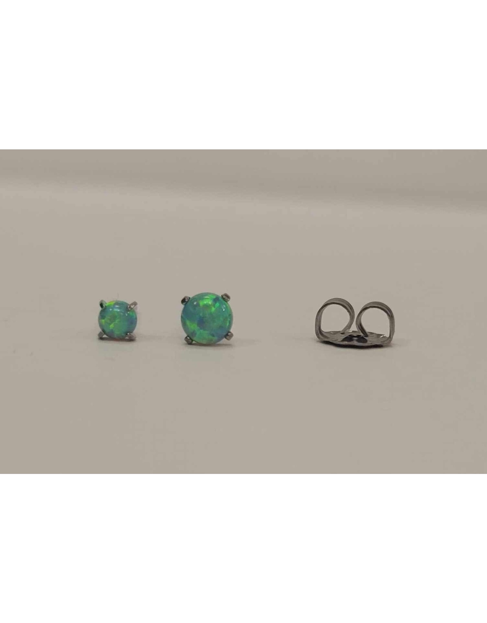 Boucle d'oreille à Papillon Titanium Opale