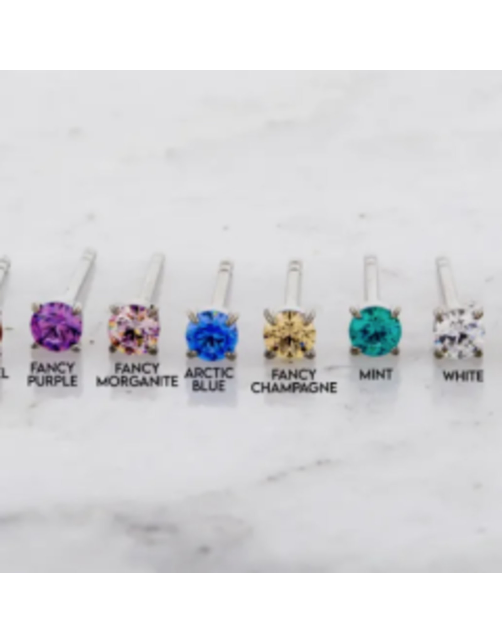 Boucle d'oreille à Papillon Griffée Titanium