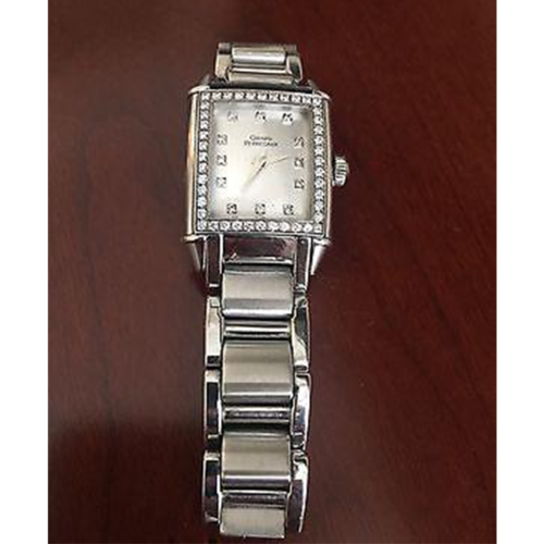 Girard-Perregaux Vintage 1945 Lady with a Diamond Encrusted Bezel Girard-Perregaux Vintage 1945 Lady with a Diamond Encrusted Bezel