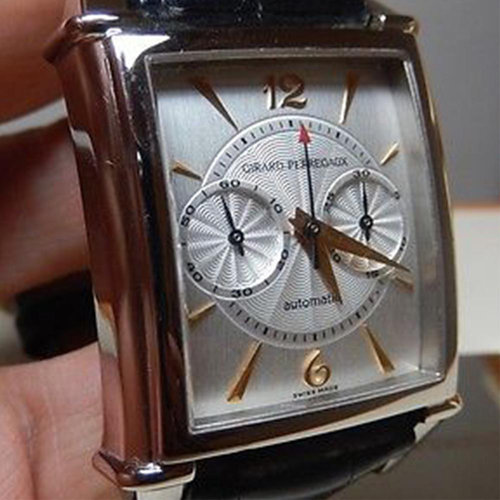 Girard-Perregaux Limited Edition White Gold Legendary 1945 Model Chronograph Girard-Perregaux Limited Edition White Gold Legendary 1945 Model Chronograph