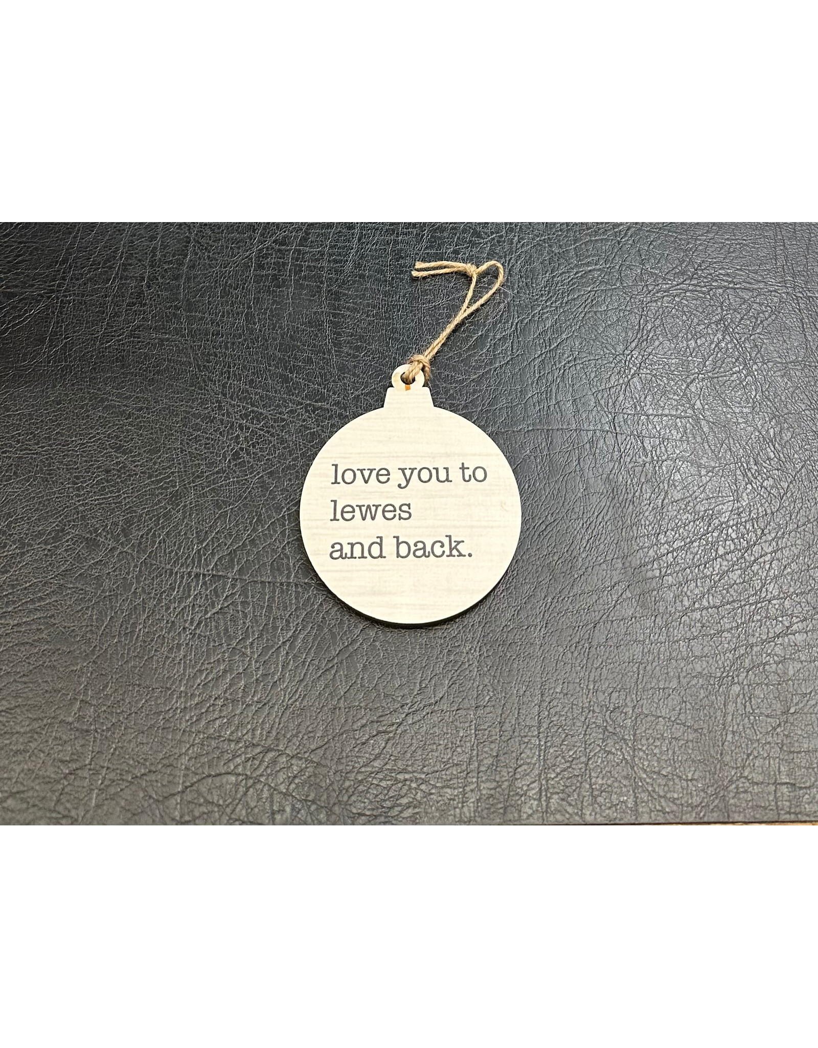 LEWES AND BACK ORNAMENT