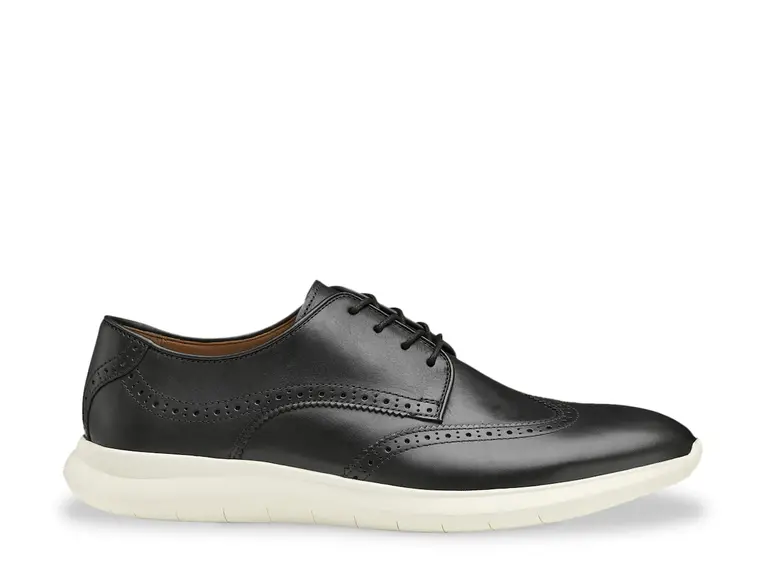 Johnston & Murphy Hennings Wingtip