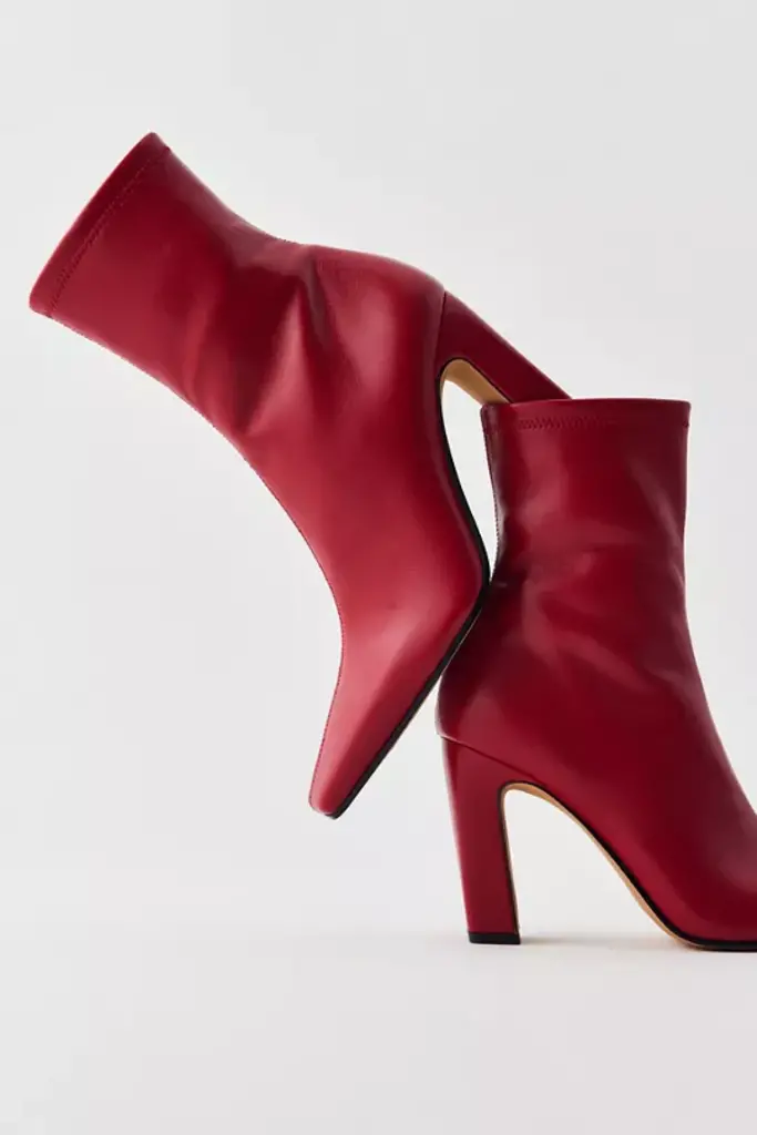 Steve Madden Vinka Bootie