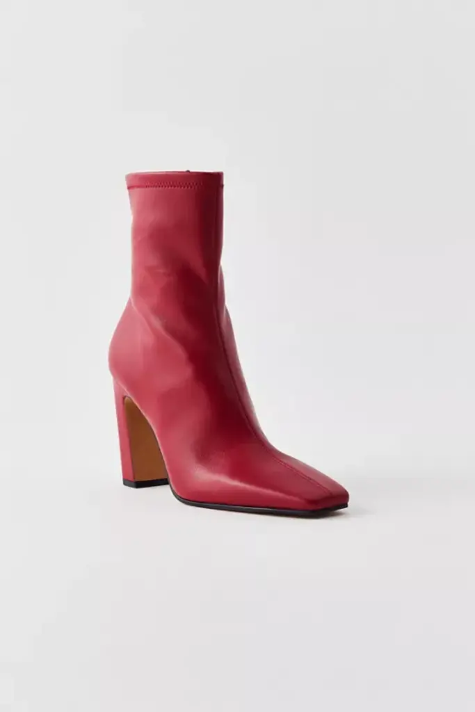 Steve Madden Vinka Bootie