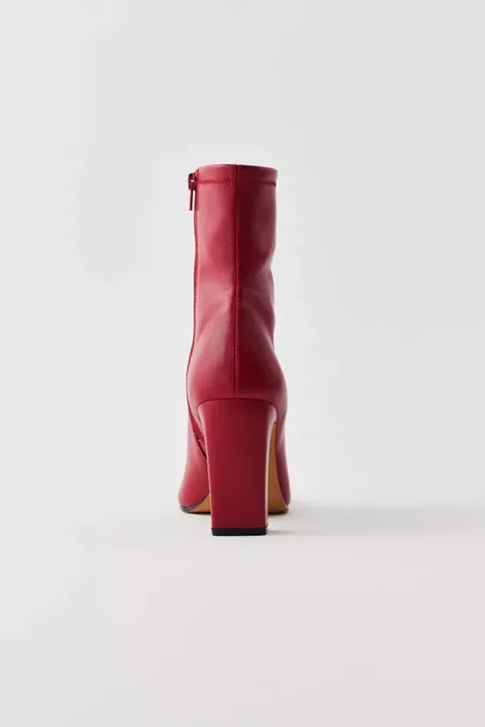 Steve Madden Vinka Bootie
