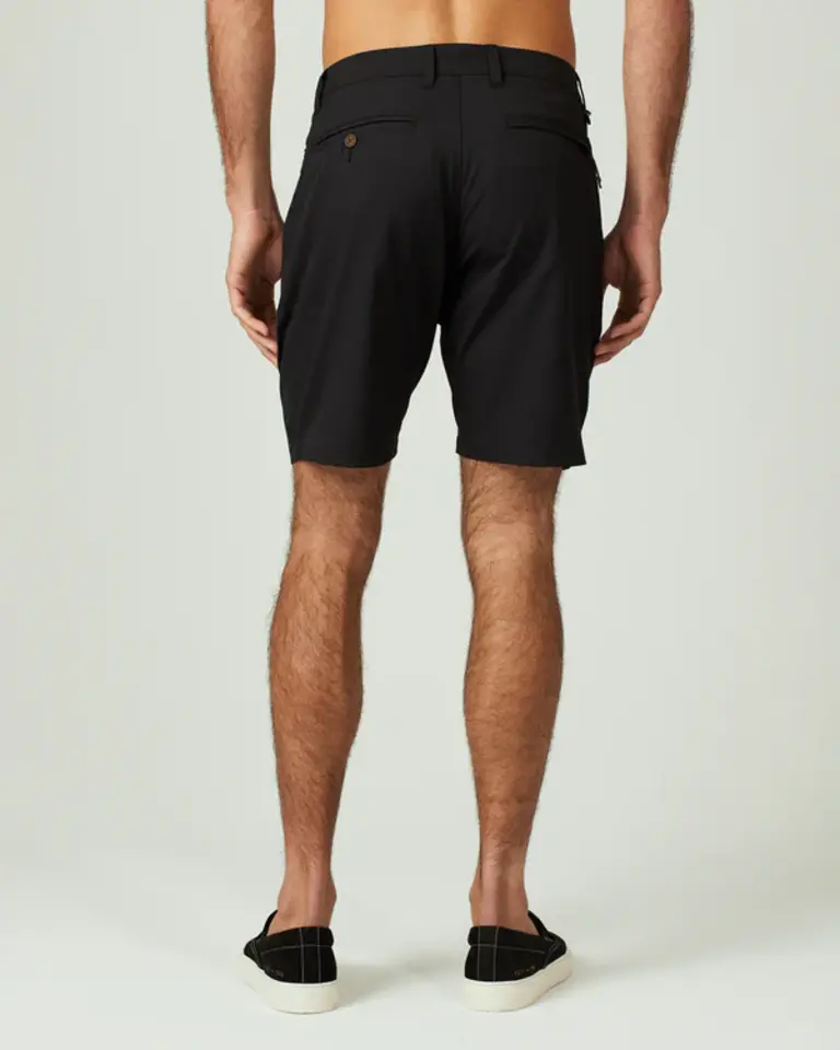 7 Diamonds Everest 8" Short
