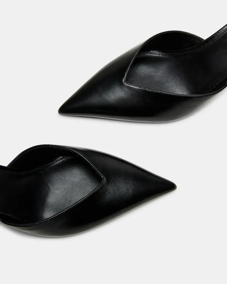 Steve Madden Mod Pump