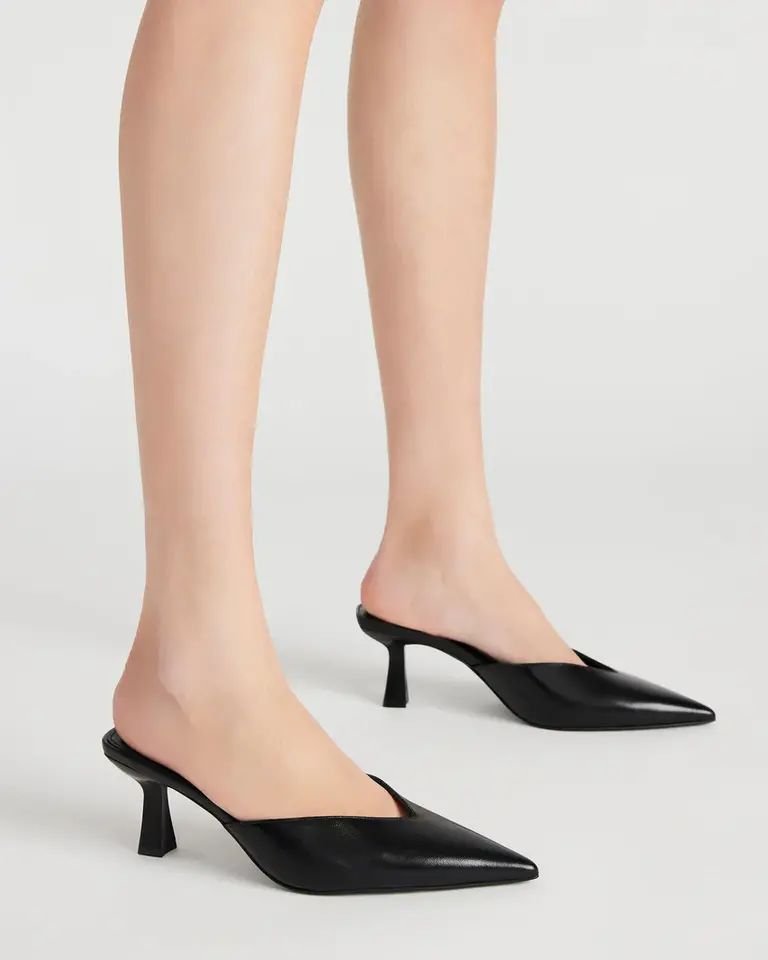 Steve Madden Mod Pump