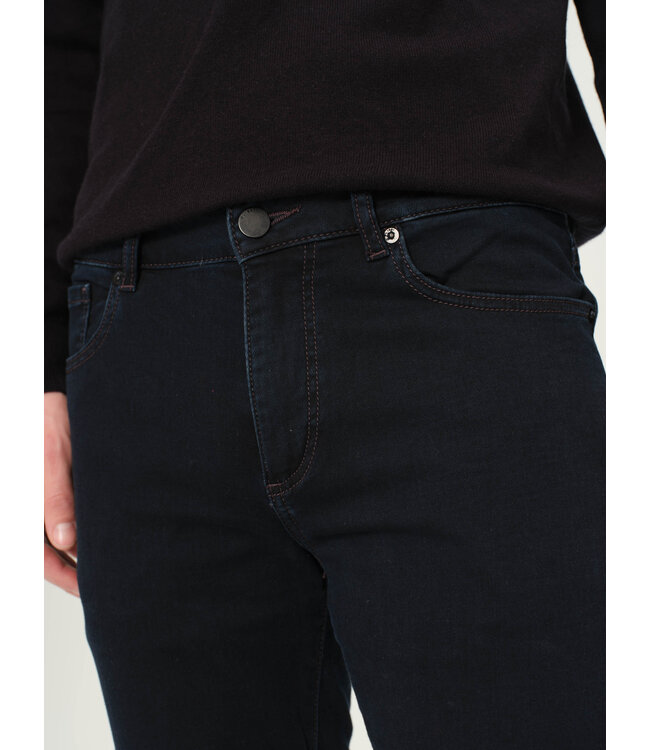 DL1961 1097934 NICK SOCIAL