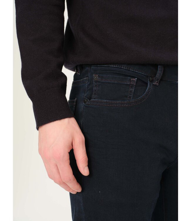 DL1961 1097934 NICK SOCIAL