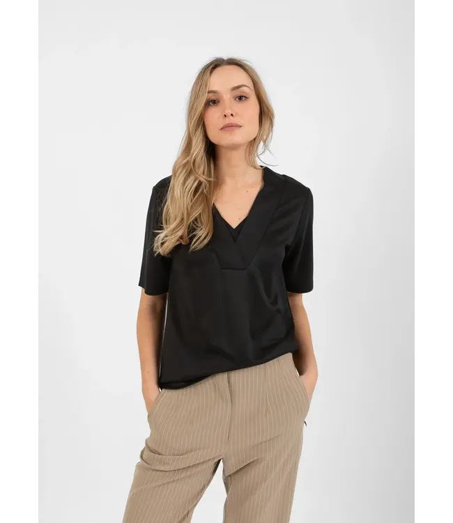 Coster Copenhagen HAUT AVEC COL EN V 244-1406 BLACK 100