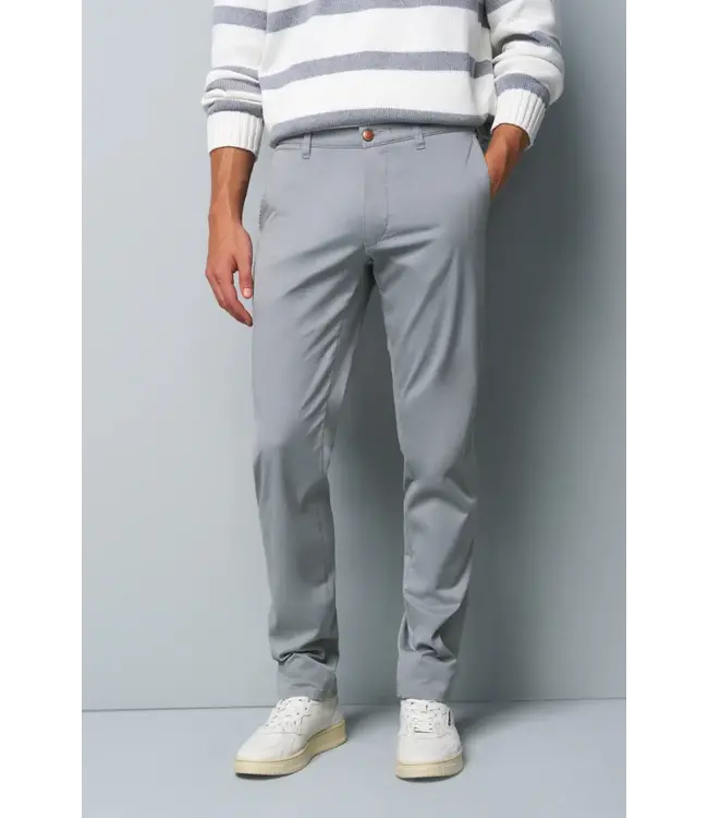 M5 PANTALON CHINO GRIS