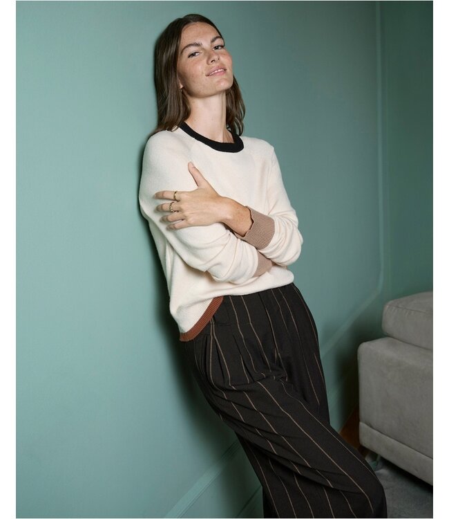 SURKANA Pull en maille avec détails contrastés Écru 565LIKO231 02 ECRU