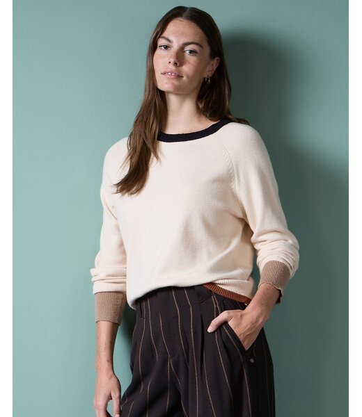 SURKANA Pull en maille avec détails contrastés Écru