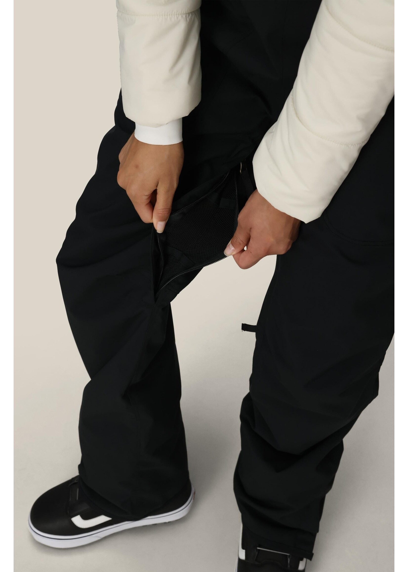 686 WMNS BLACK MAGIC INSULATED BIB W25