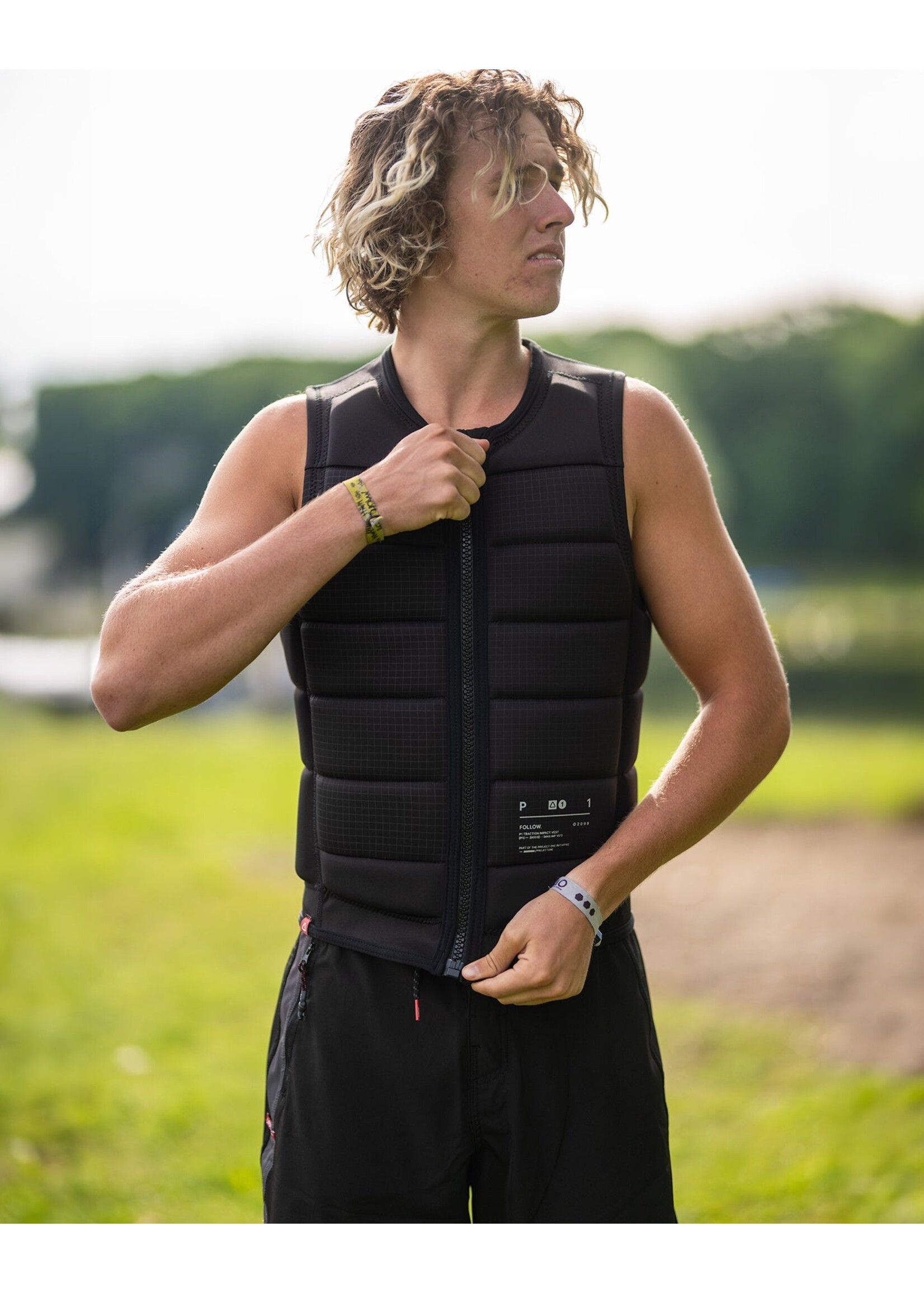 Follow P1 TRACTION IMPACT VEST SM26