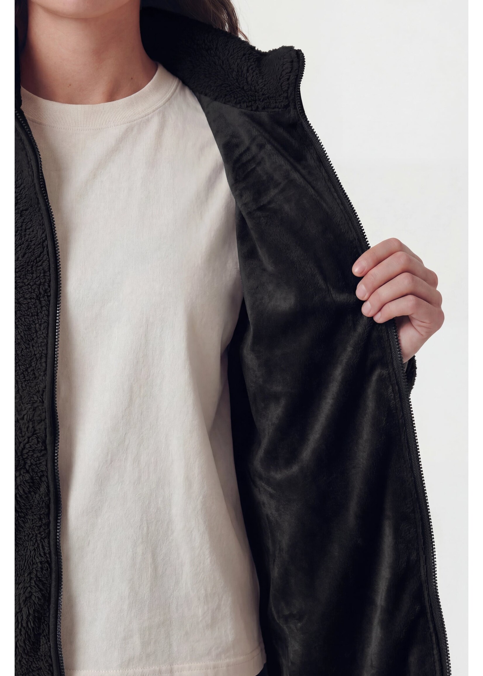 TEAMLTD AFTER HOURS SHERPA COAT F26