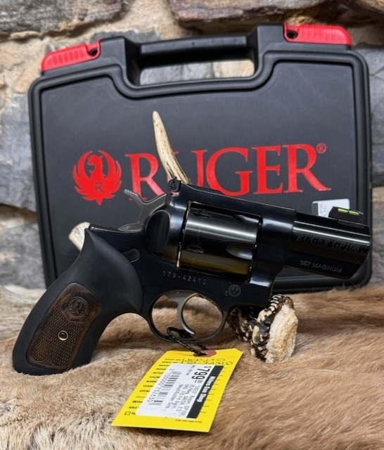 Ruger *USED* Ruger, GP100, 357Mag, SA/DA, 2.5", 6RD, F/O Frt Sight, Wood/Rubber Grip, 2021