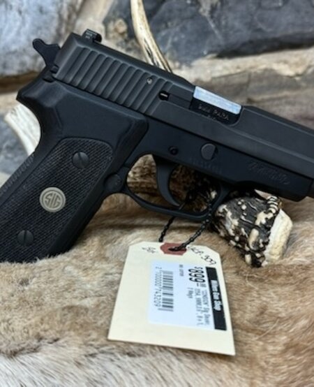*CONSIGN* Sig Sauer, 225A, 9MM,3.6", 8+1, 2 Mags