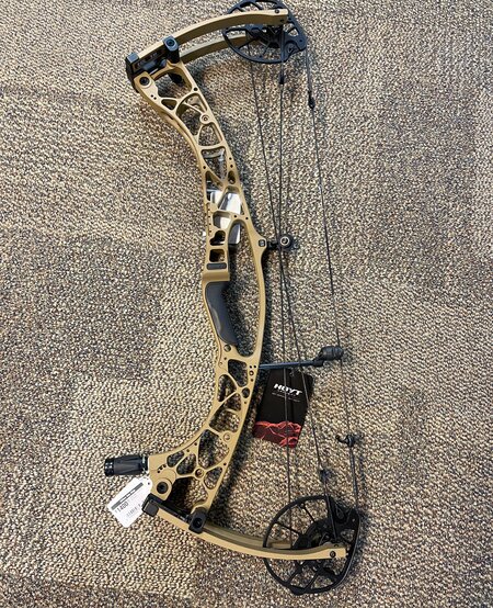 Hoyt AX-2, 32, 70lb, Bourbon, RH