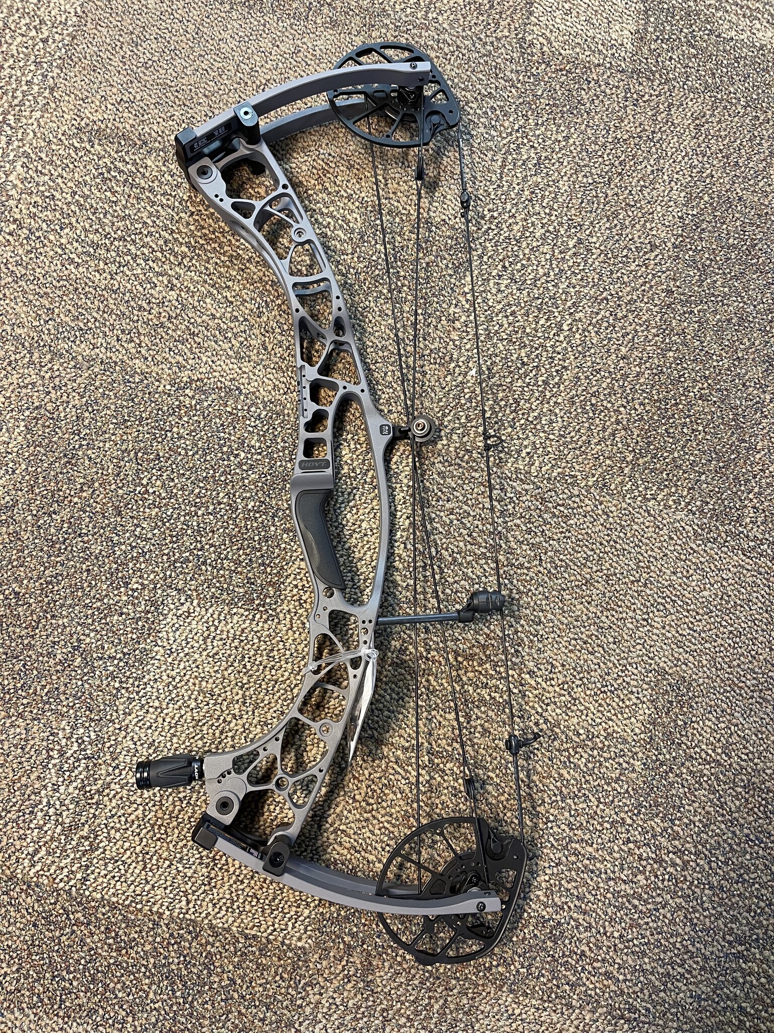Hoyt Archery Hoyt AX-2, 32, 70lb, Tombstone, RH