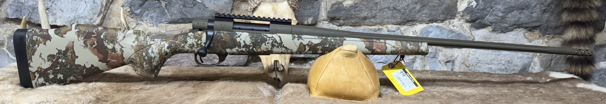 Weatherby *USED* Weatherby, Vanguard First Lite, 243,  24" MB, 5+1, Specter Camo, Leupold scope