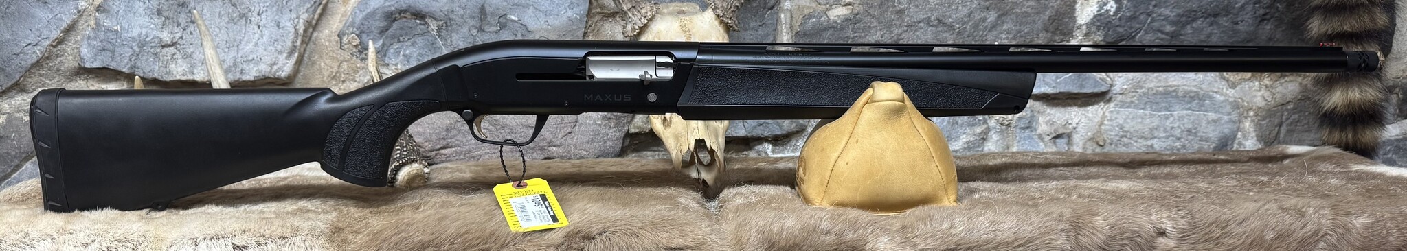 Browning *USED* Browning, Maxus, 12GA, 3.5", 26" VR, Full Strut/ Carlsons Long Beard XR/Imp/Cyl Chokes Choke