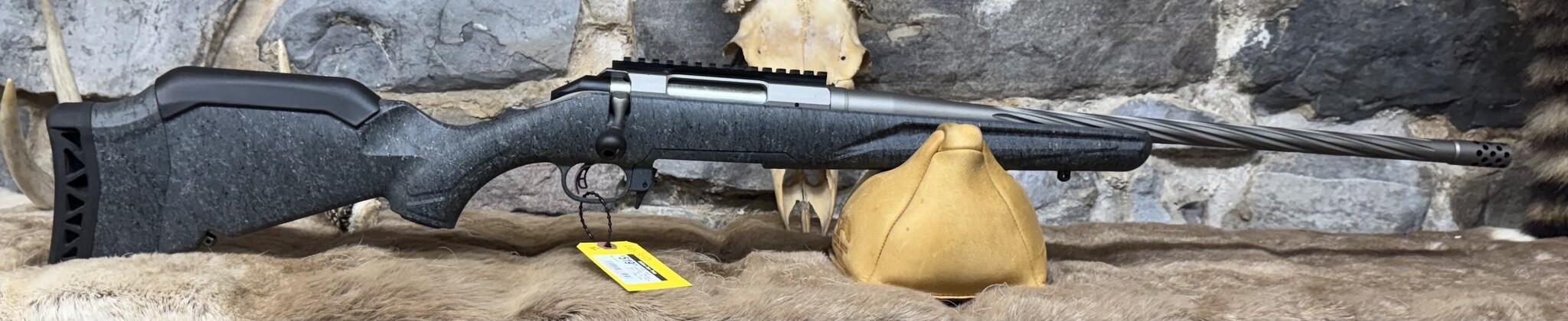 Ruger *USED* Ruger, American, Predator, Gen 2, 204, 20" FB/TB, 10+1, 1 Mag, Grey Wht/Blk Splatter