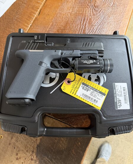 *USED* Ruger, RXM, 9MM, 4.5", 15+1, 2 Mags, Optic, streamlight, Stealth Gray