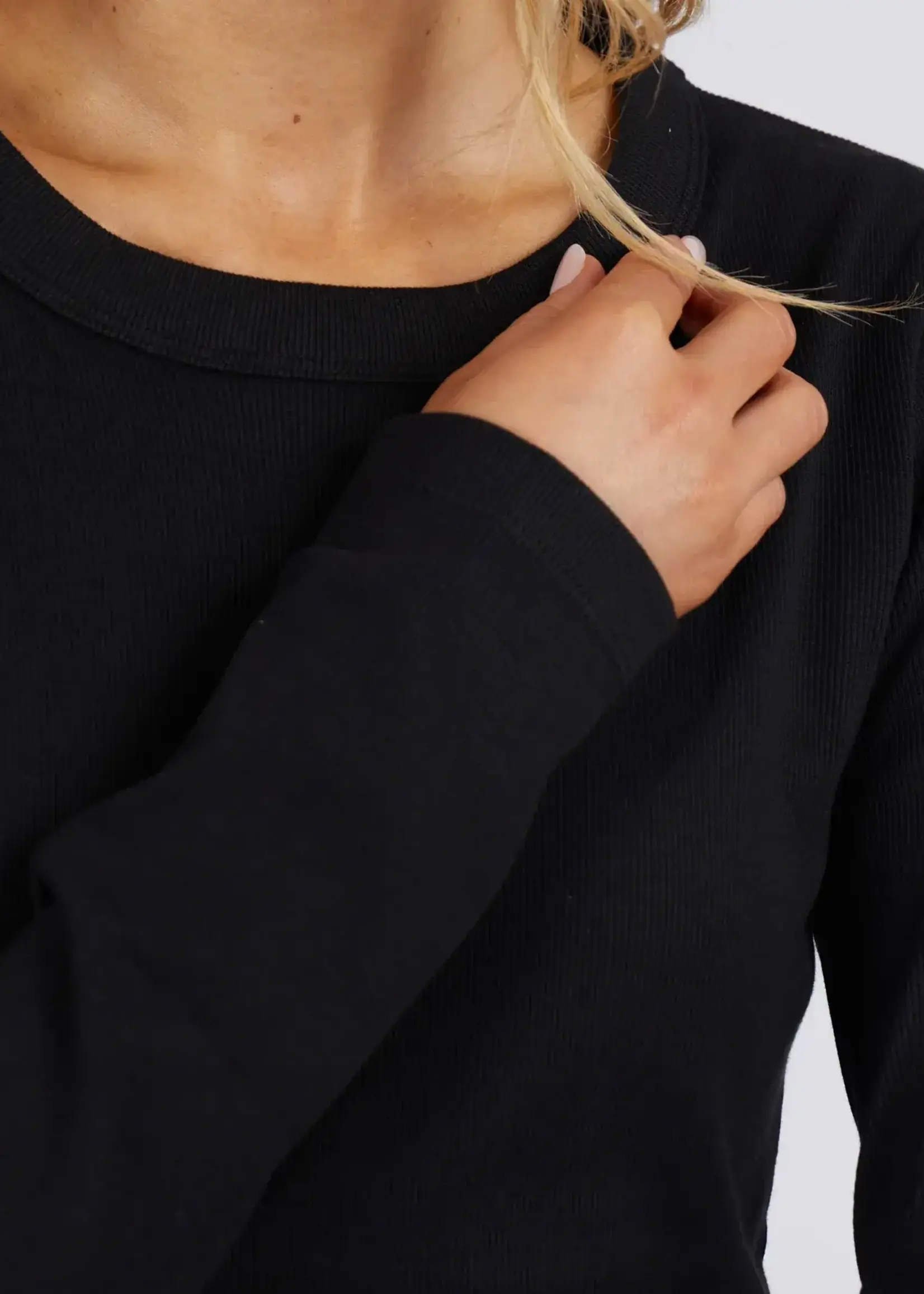 Foxwood Scoop L/S Rib - Black