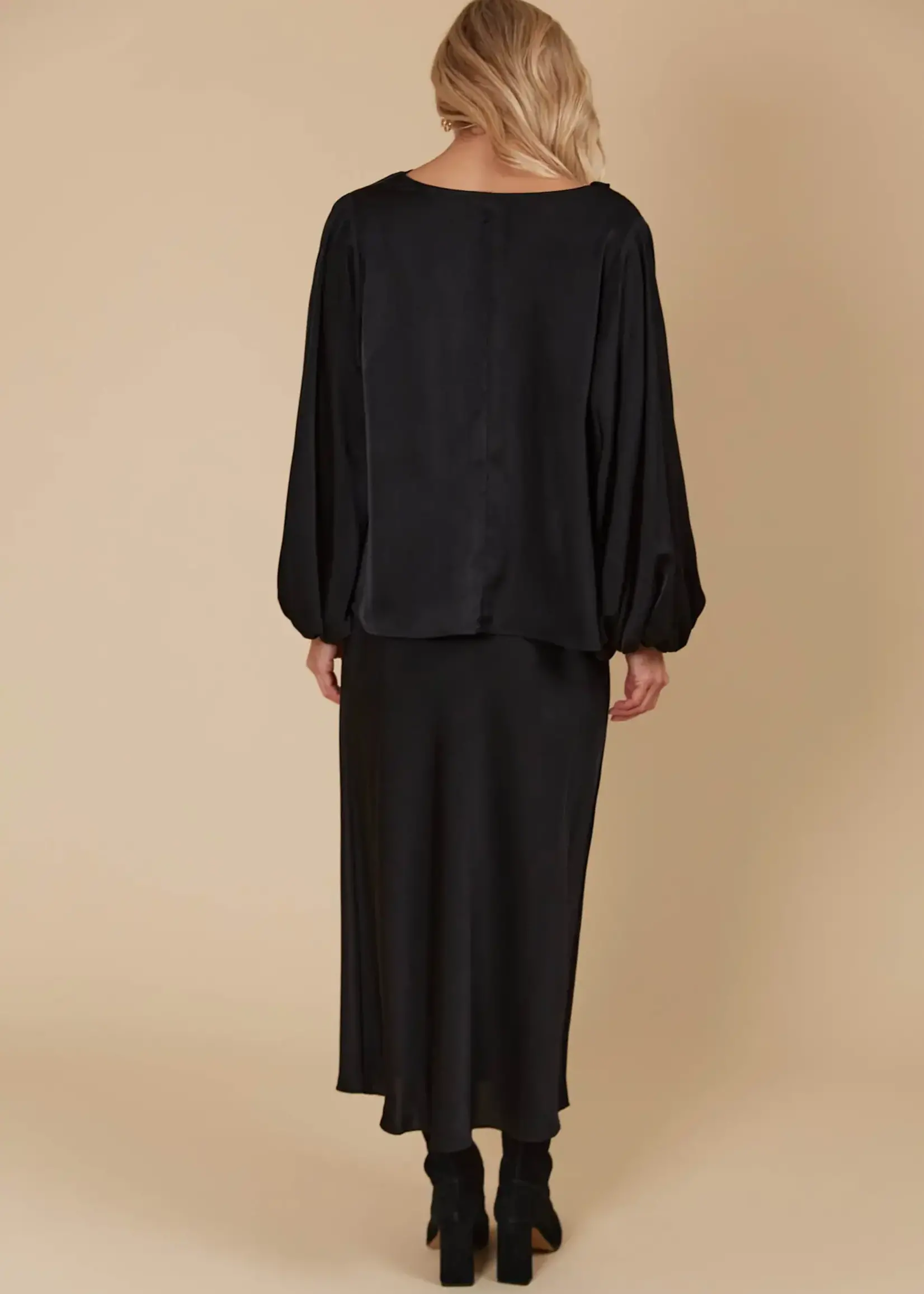 Isle of Mine Maia Cowl Top - Onyx