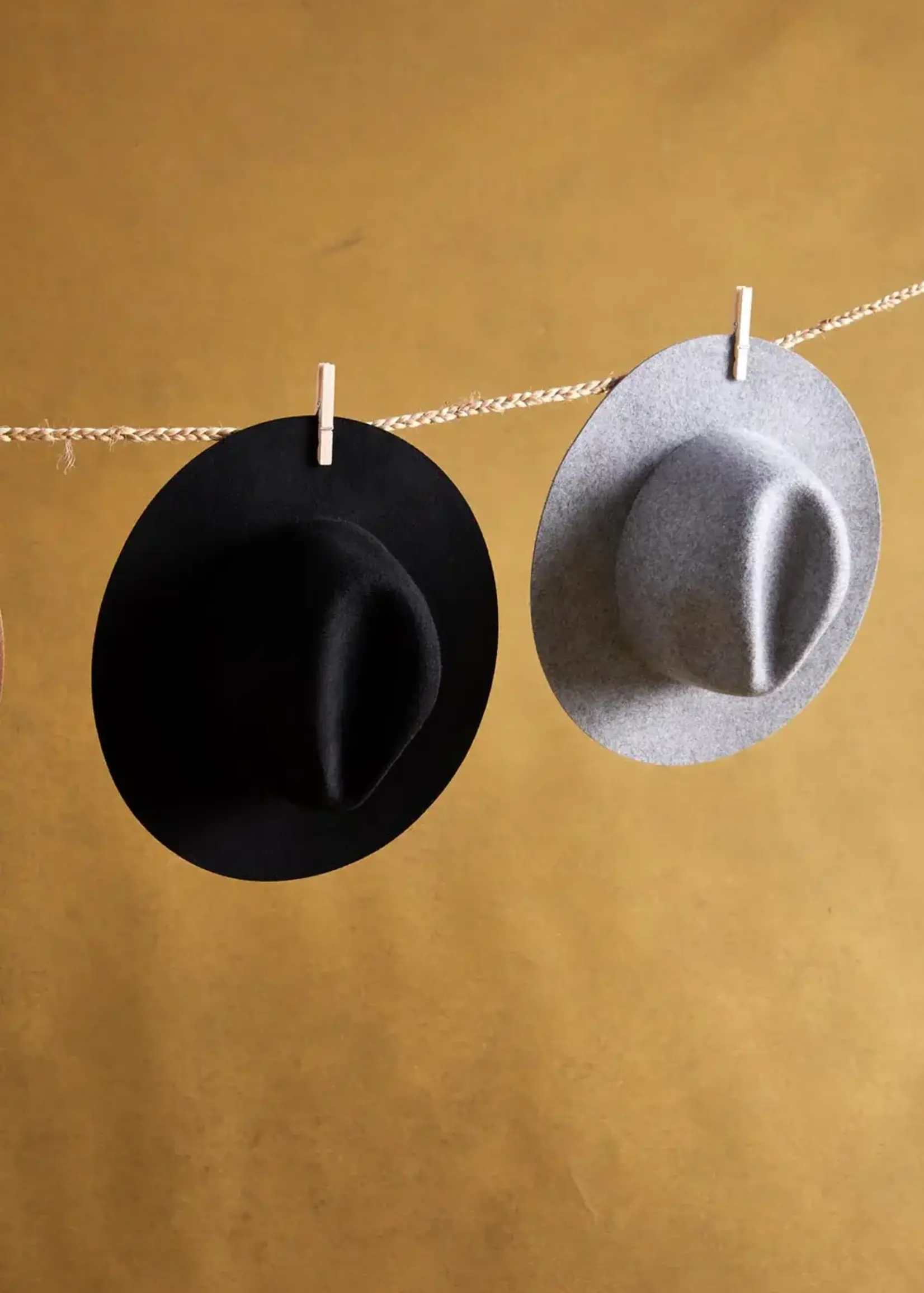 EB & Ive Departure Hat