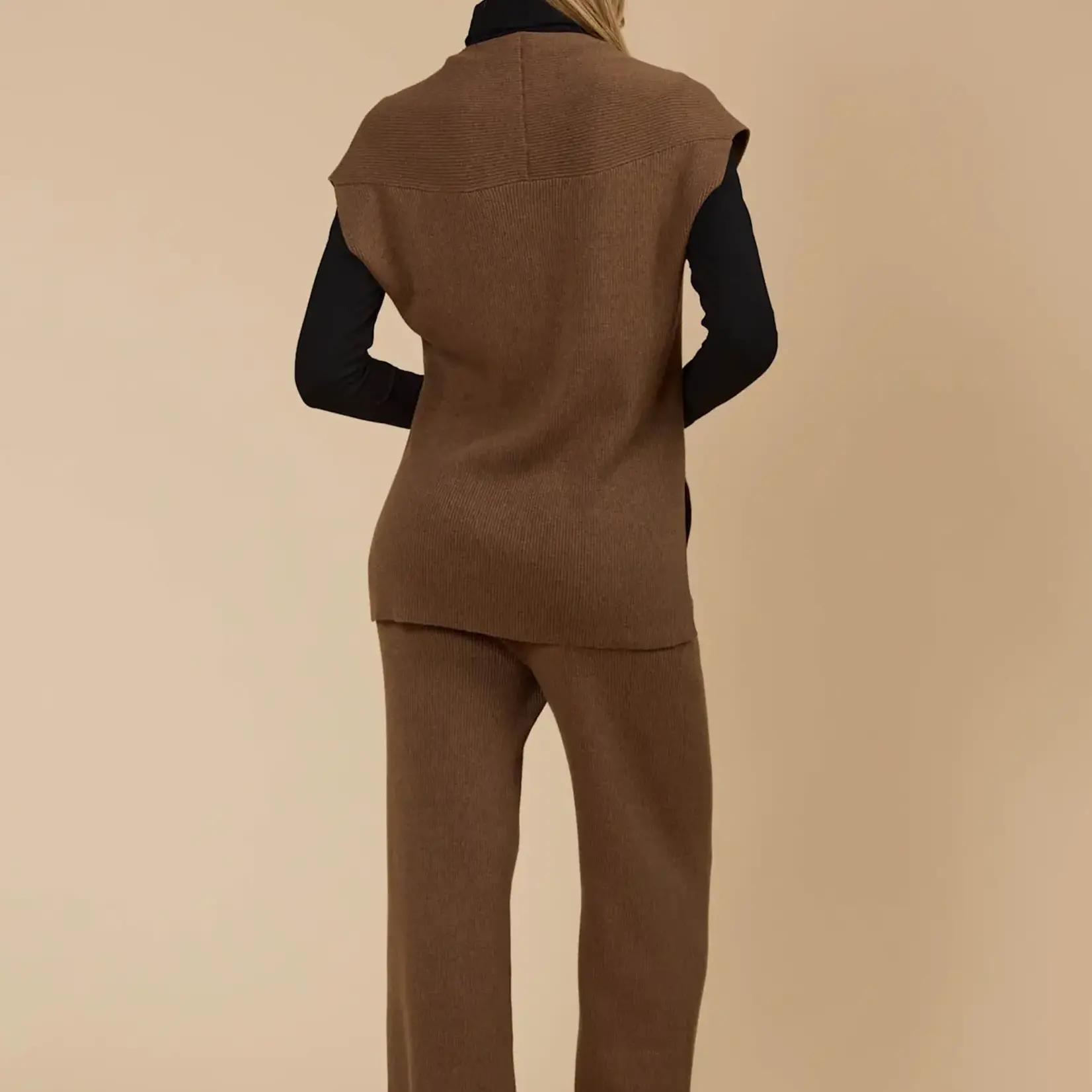 Isle of Mine Tala Knit Vest - Toffee