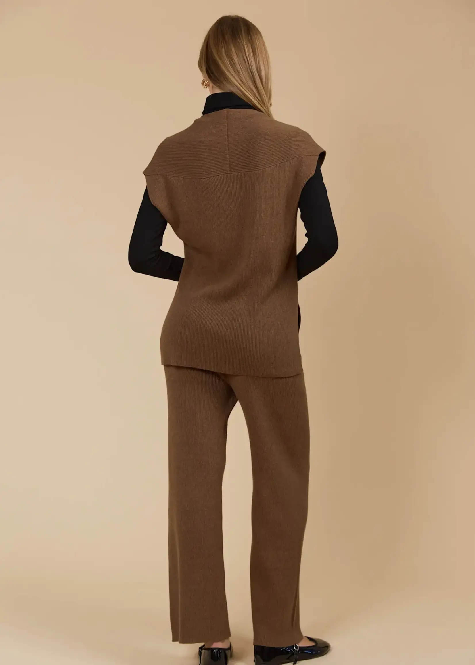 Isle of Mine Tala Knit Vest - Toffee