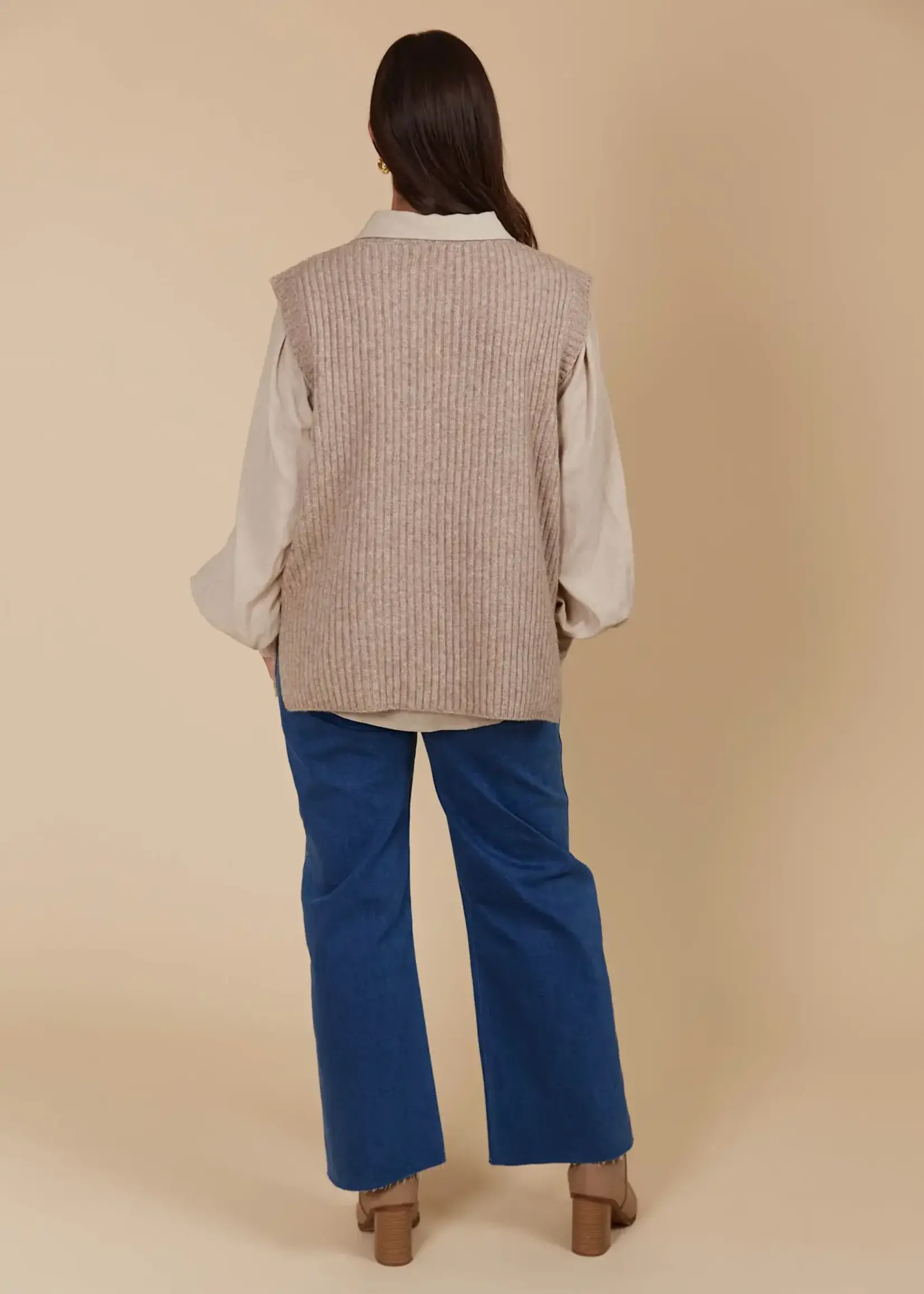 Isle of Mine Miru Knit Vest - Taupe