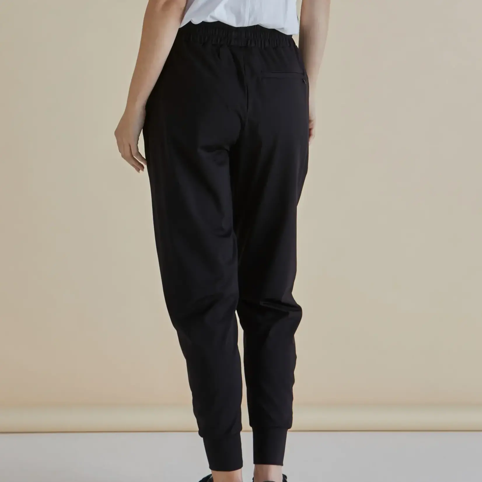Betty Basic Cara Travel Jogger