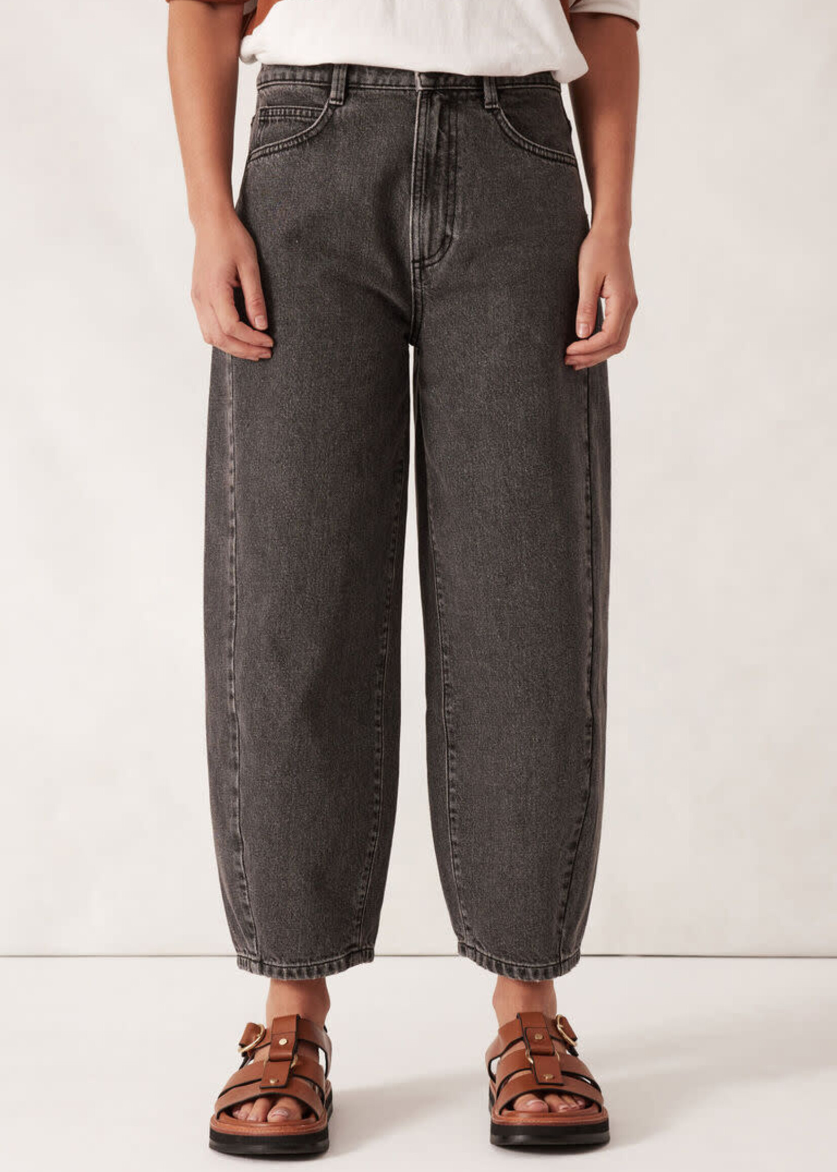 Ceres Life Tapered Barrel Jean