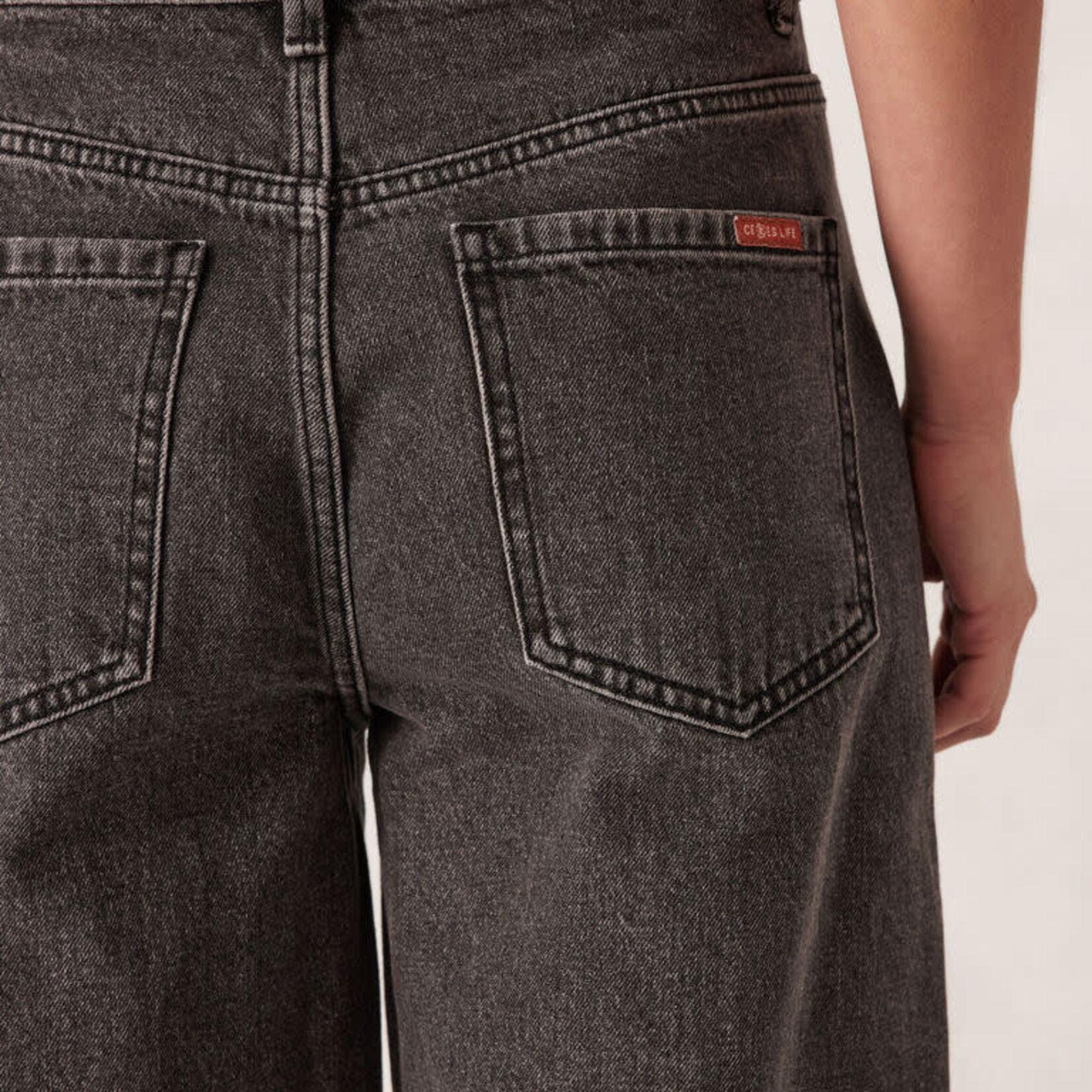 Ceres Life Tapered Barrel Jean