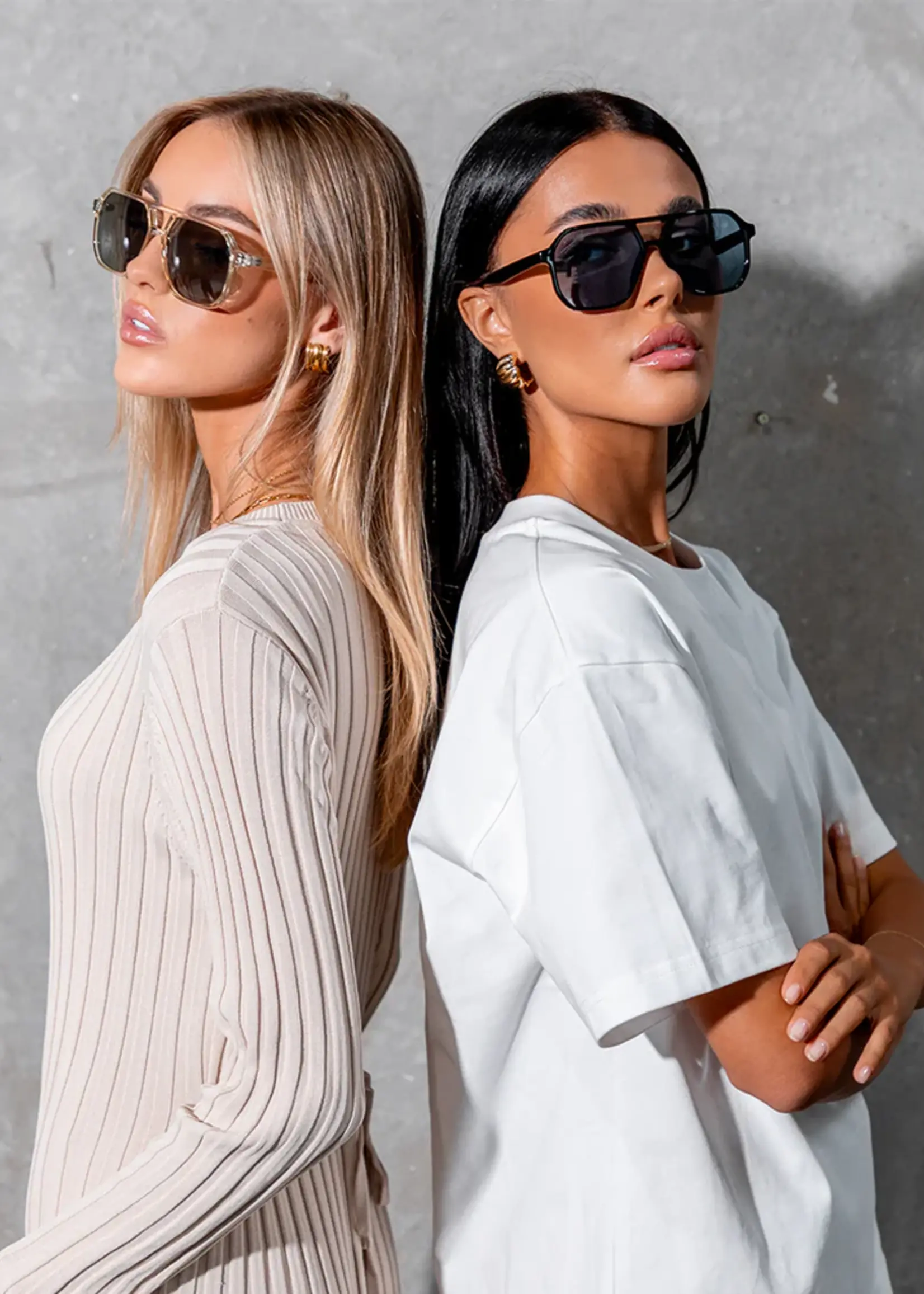 One Day Delilah Sunglasses - Black Blue