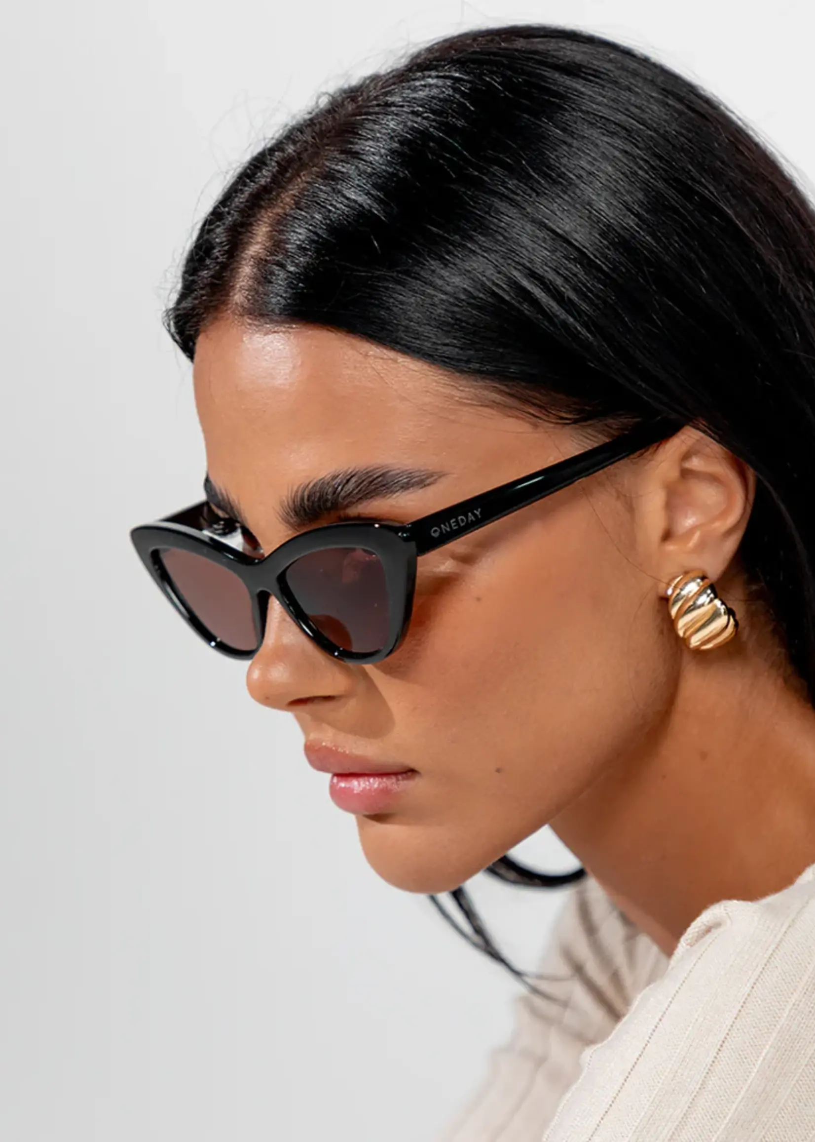 One Day Desorbo Sunglasses - Black Brown