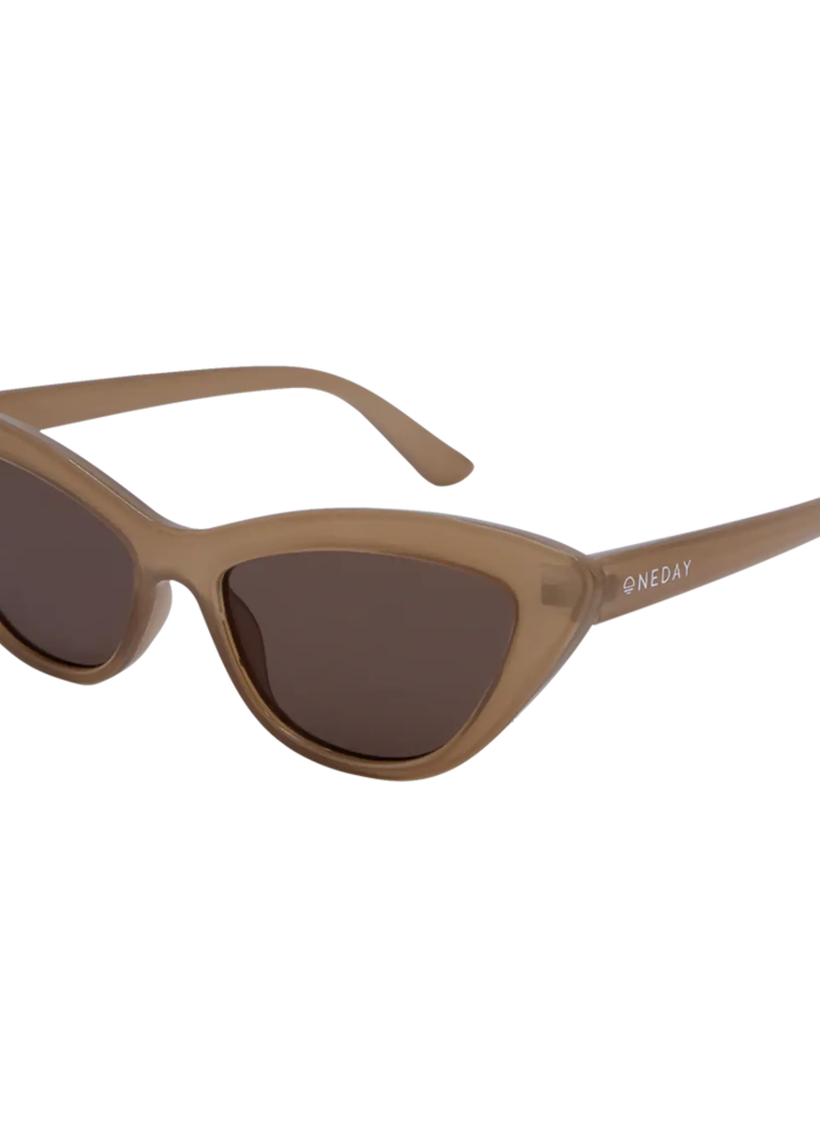 One Day Desorbo Sunglasses - Beige Brown