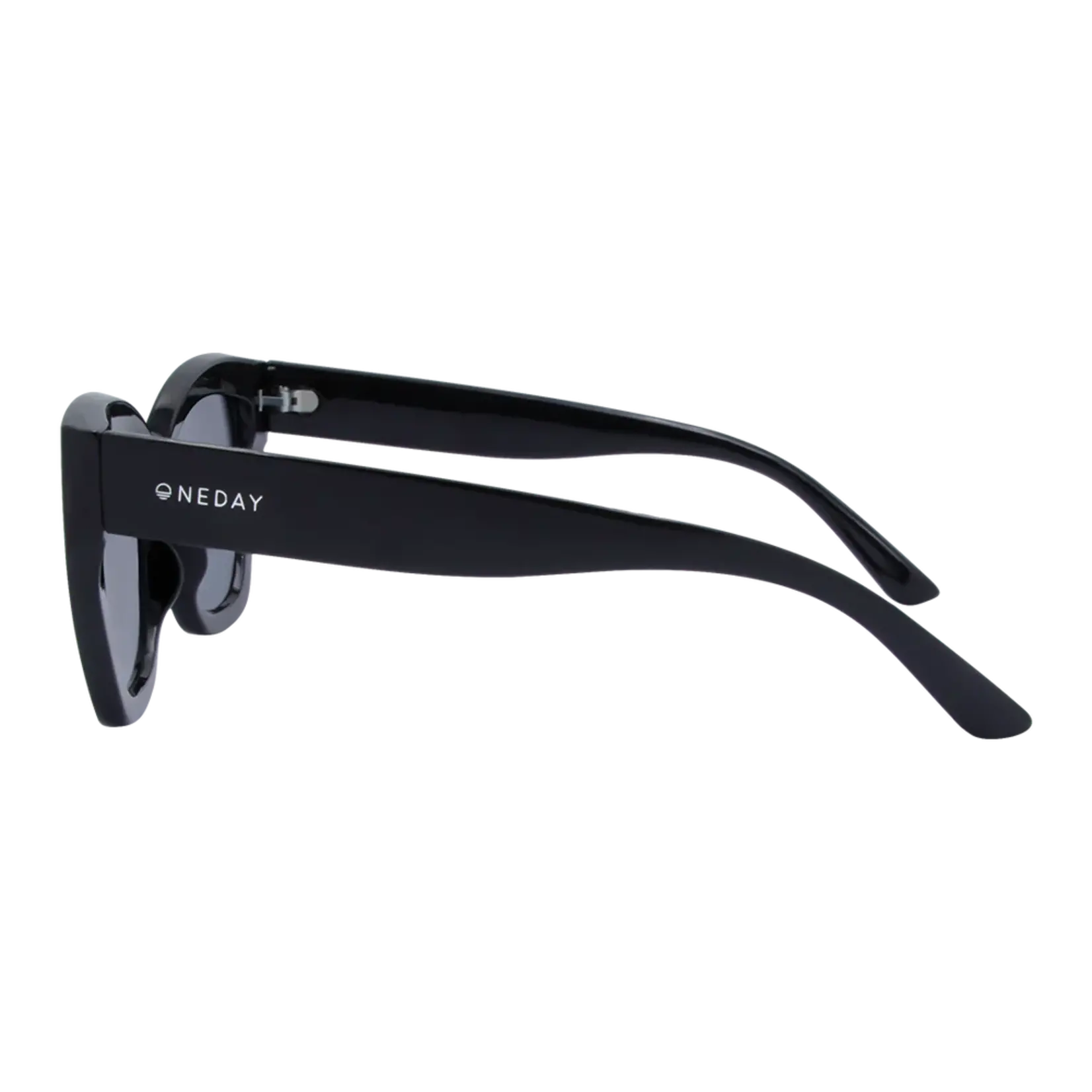 One Day Winona Sunglasses - Black Smoke