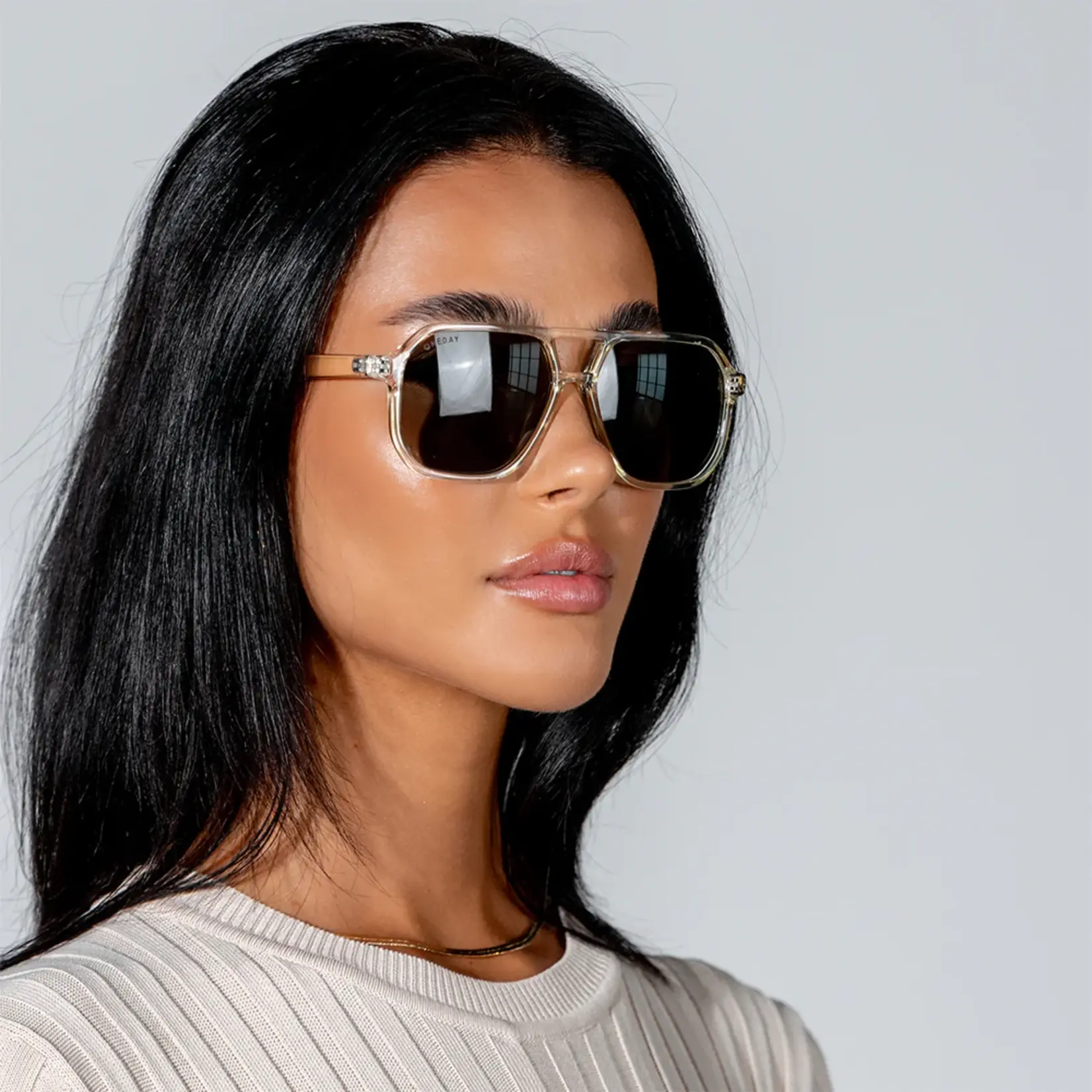 One Day Delilah Sunglasses - Champagne Green